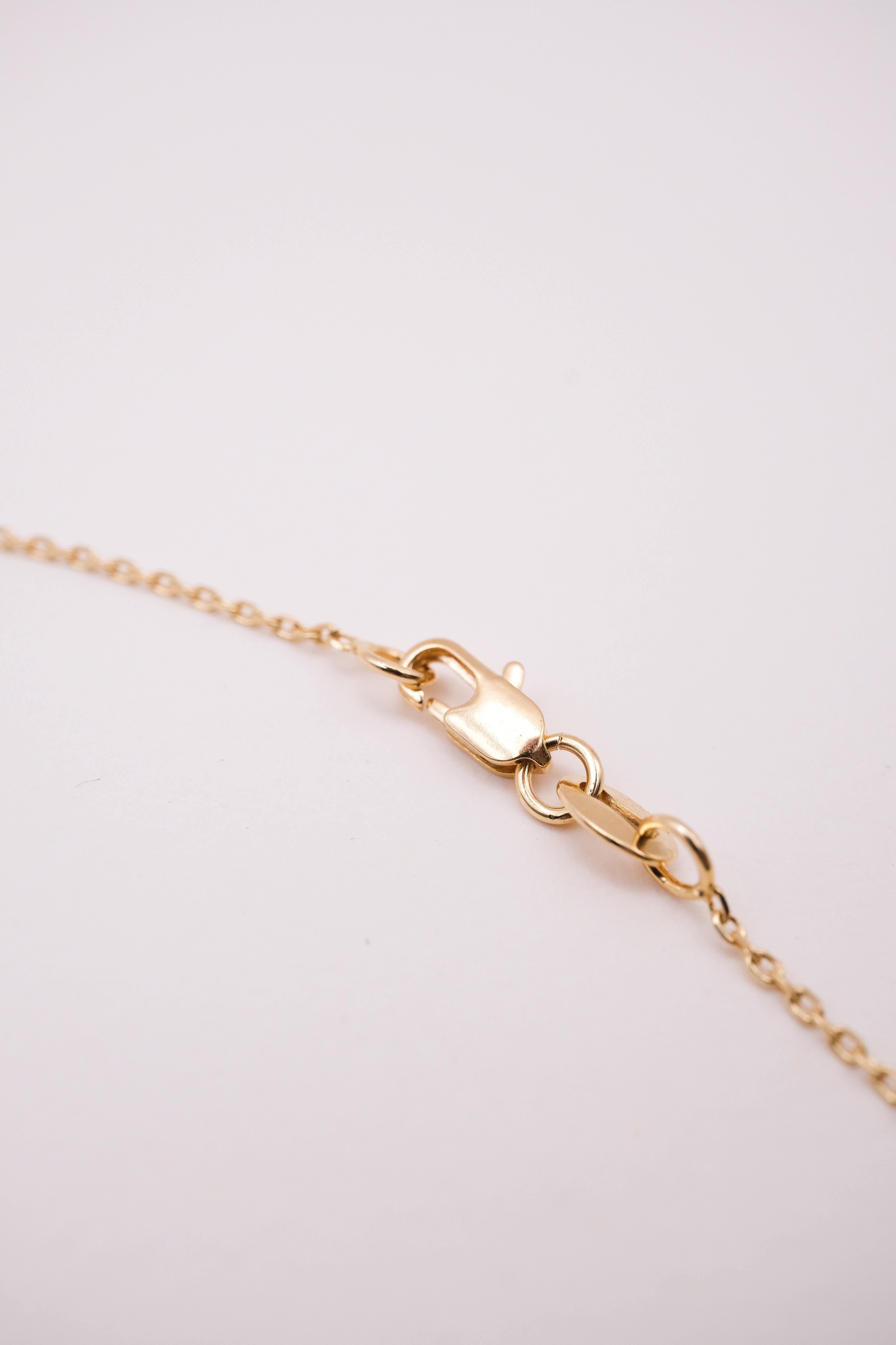 Chaîne fine pour pendentif